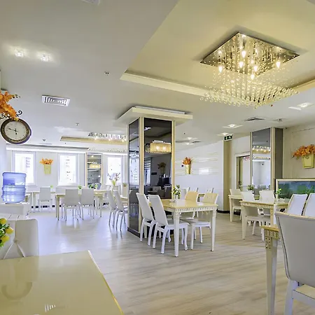 Real House 3* Καισάρεια