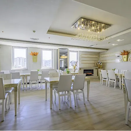 Real House Hotel