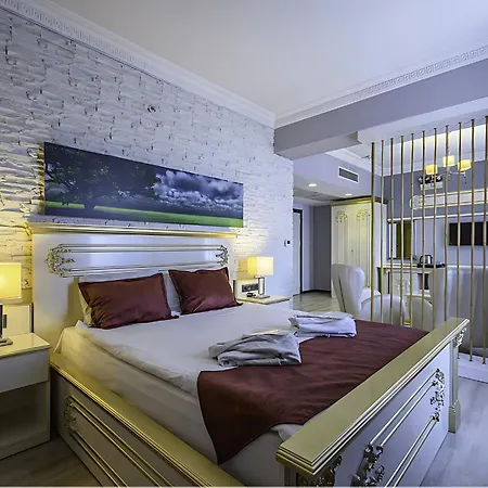 Real House Ξενοδοχείο