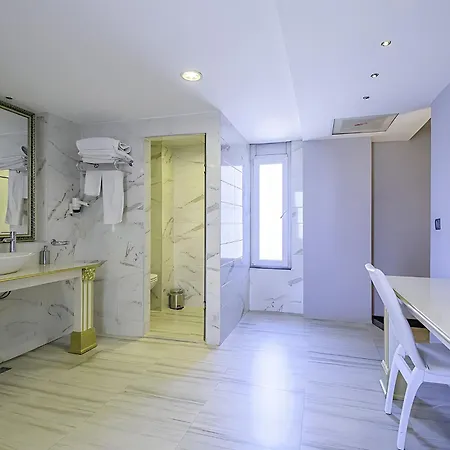 Real House Καισάρεια