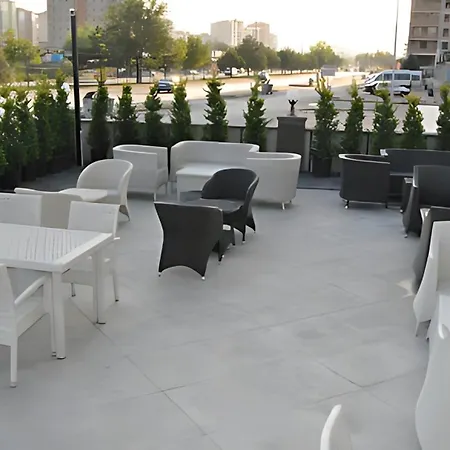 Hotel Real House
