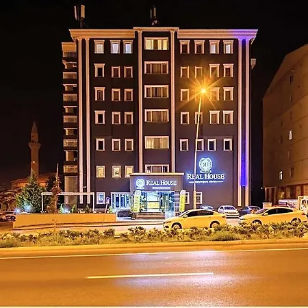 Real House 3*