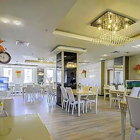 فندق Real House