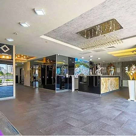 فندق Real House