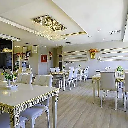 Real House فندق