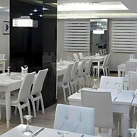Real House فندق قيصرية