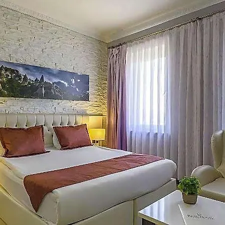فندق Real House
